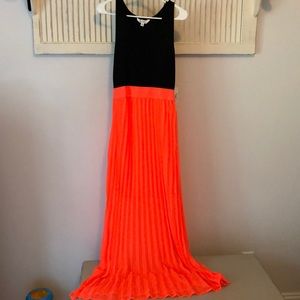 Maxi Dress - Size Small
